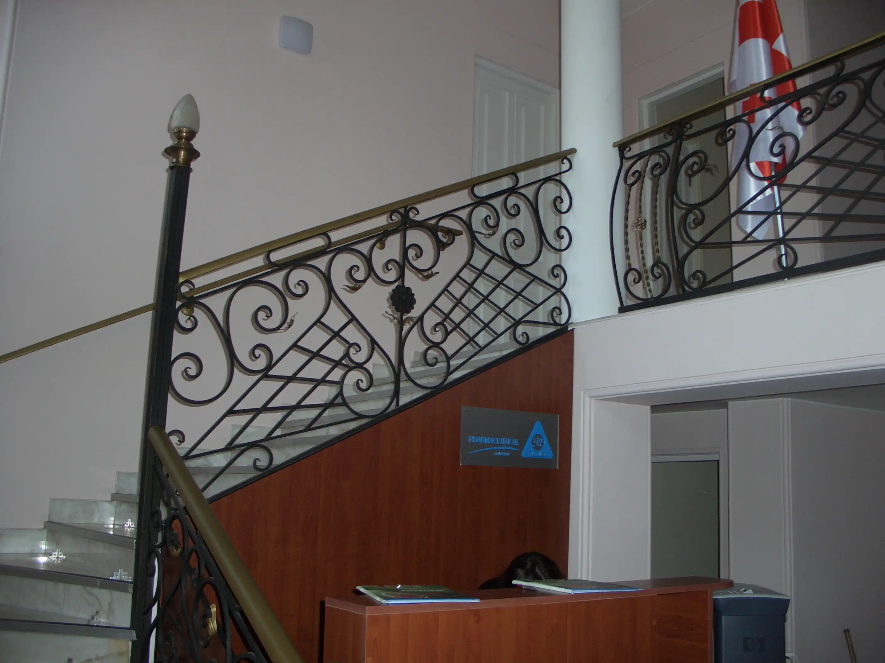 Kinh nghiệm địa phương và chuyên môn hiện trường